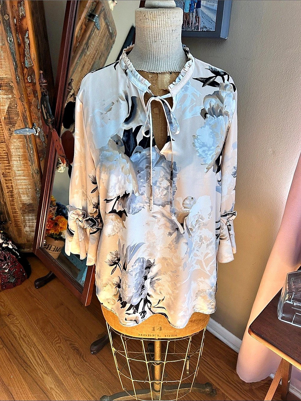 Karl Lagerfeld Floral Tie Neck Blouse in Soft Pink, White & Blue | Size Large